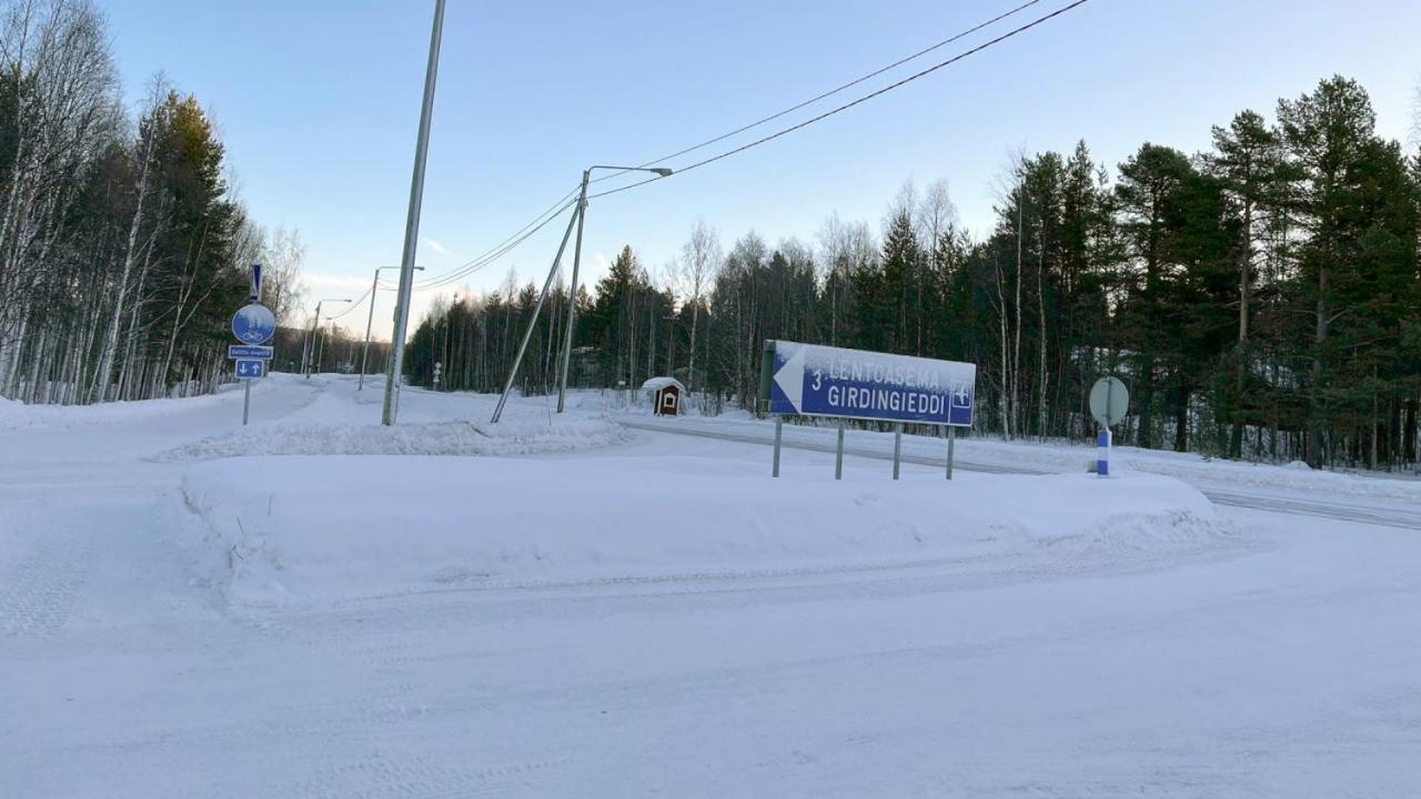 Kuukkeli Ivalo Airport Inn Exterior foto